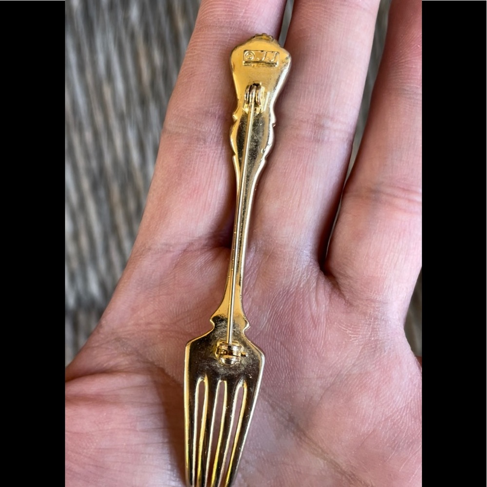 Brooch - Picture 4 of 7